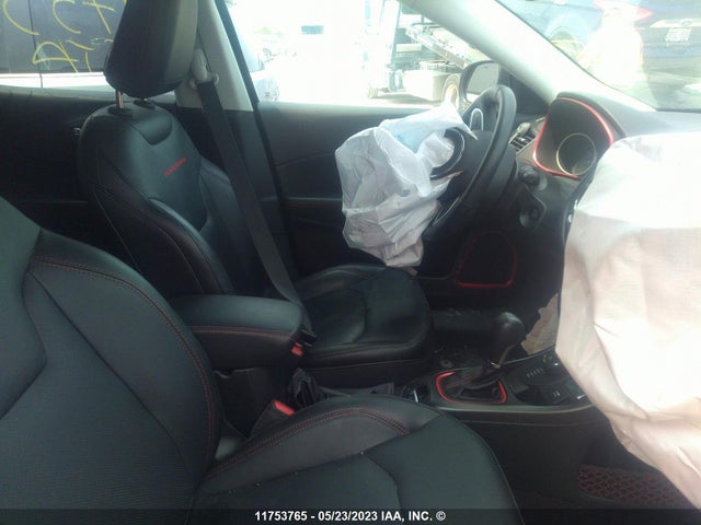 3C4NJDDB3JT342911 Jeep Compass Trailhawk
