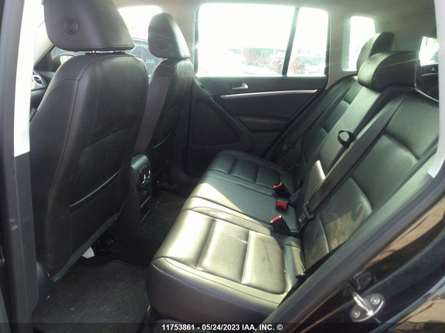 WVGJV7AX9FW523786 Volkswagen TIGUAN