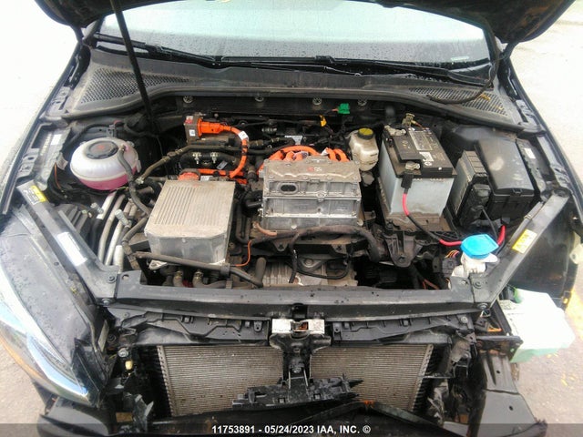 WVWPR7AU3LW903534 Volkswagen E-golf Comfortline