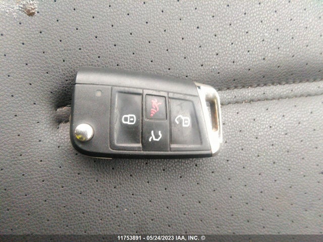 WVWPR7AU3LW903534 Volkswagen E-golf Comfortline
