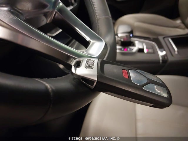 WA1BNAFY2K2037517 Audi Q5 Premium Plus