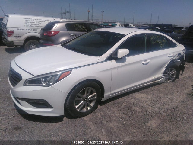 Hyundai SONATA SE 2015 5NPE24AF0FH147666 Image 2