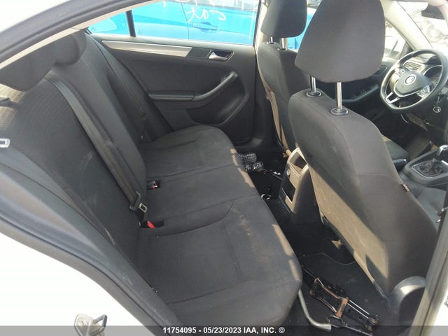 3VWD07AJ5FM212400 Volkswagen JETTA SE