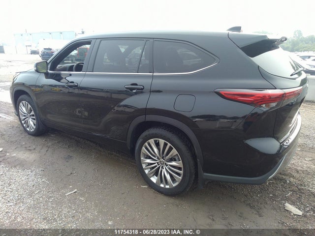 Toyota Highlander Platinum 2022 5TDFZRBHXNS202310 Image 4