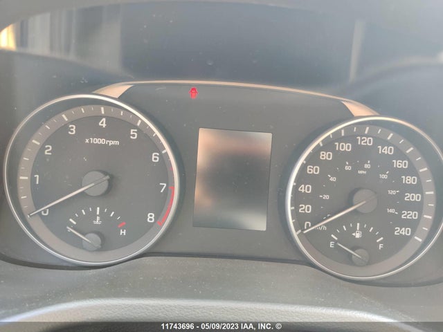 Hyundai Elantra Le 2017 5NPD74LF2HH075396 Image 8