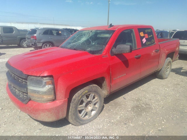 Chevrolet Silverado K1500 Custom 2018 3GCUKPEC1JG118496 Image 2