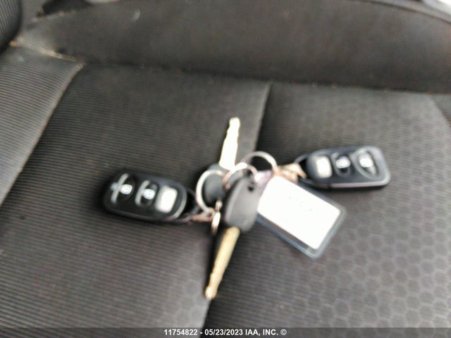 Hyundai ELANTRA SE 2017 5NPD74LF4HH093818 Image 3