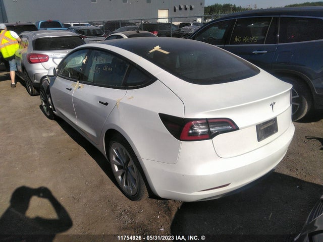 5YJ3E1EA9PF428747 Tesla MODEL 3