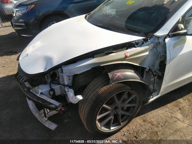 5YJ3E1EA9PF428747 Tesla MODEL 3