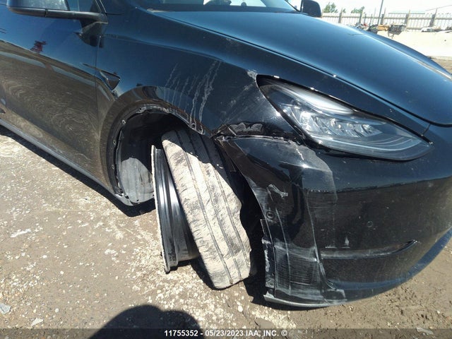 7SAYGDEE7NF494069 Tesla Model Y