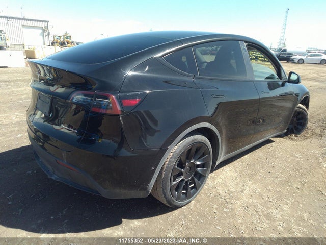 7SAYGDEE7NF494069 Tesla Model Y