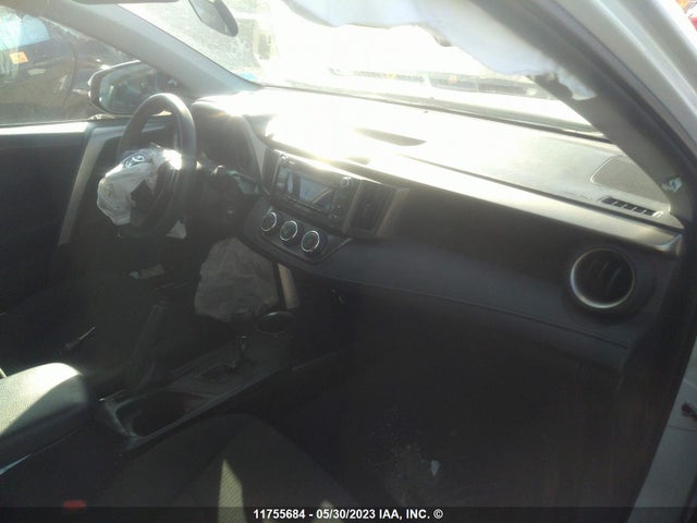 Toyota RAV4 LE 2014 2T3BFREV5EW219958 Image 5