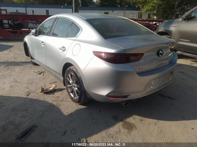 Mazda 3 2019 3MZBPAB71KM100237 Image 4