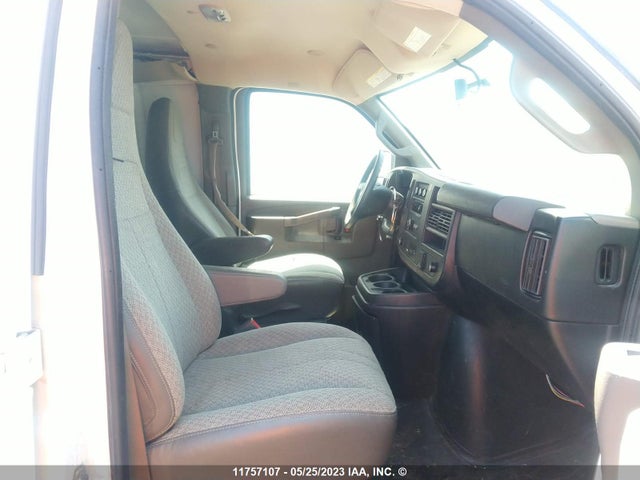 Chevrolet Express G2500 2020 1GCWGBFP2L1140944 Image 5