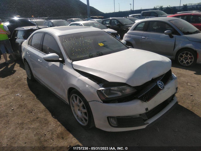 3VW4S7AJ8FM261388 auction archive image