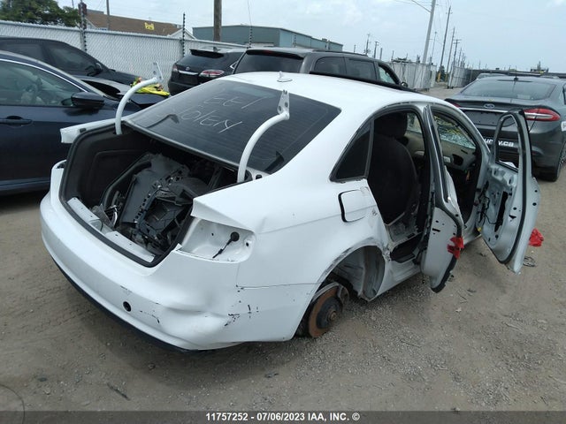 WAUFFCFL0EN016525 Audi A4 Premium Plus