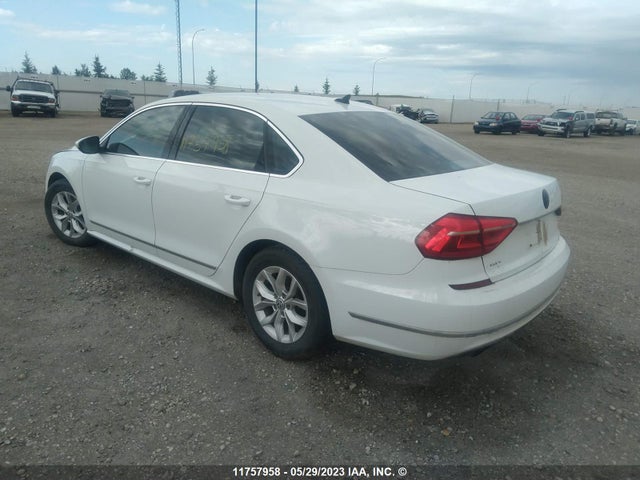 1VWAS7A34GC047408 Volkswagen Passat S/r-line