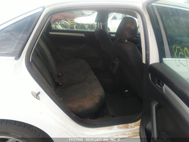 1VWAS7A34GC047408 Volkswagen Passat S/r-line