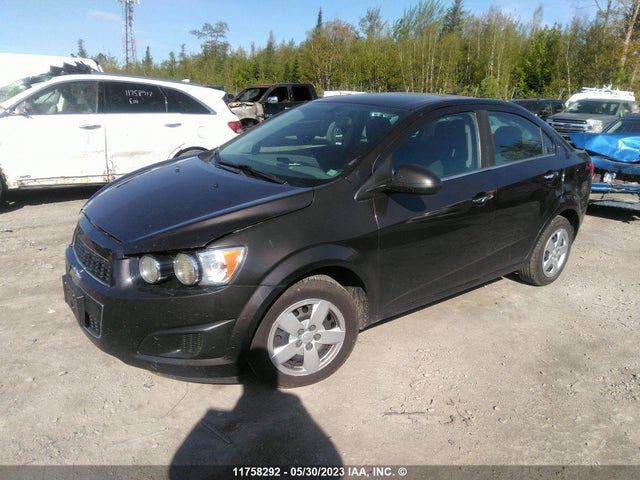 Chevrolet SONIC LT 2014 1G1JC5EH8E4206182 Image 2