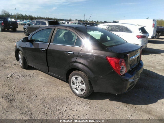 Chevrolet SONIC LT 2014 1G1JC5EH8E4206182 Image 3