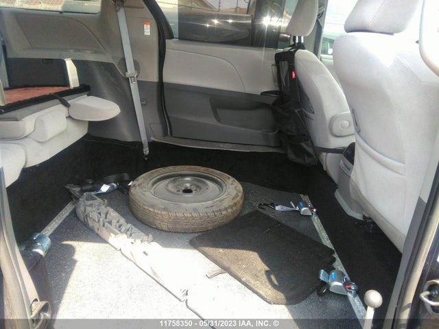 Toyota SIENNA LE 2020 5TDKZ3DCXLS063225 Image 10