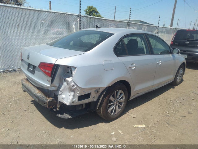 3VWD07AJ4FM339333 Volkswagen JETTA SE