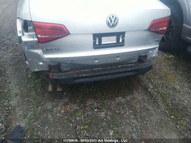3VWD07AJ4FM339333 Volkswagen JETTA SE