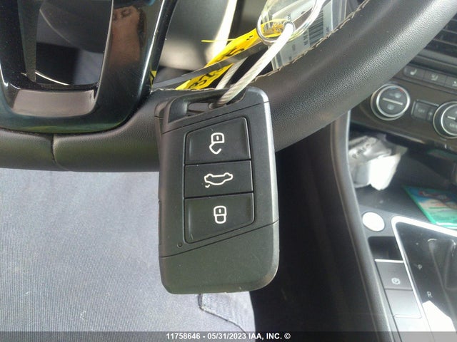 3VWE57BU8MM077389 Volkswagen JETTA SEL