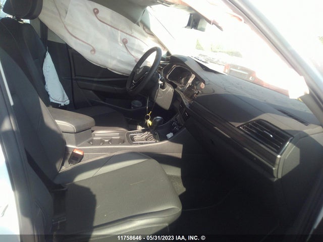 3VWE57BU8MM077389 Volkswagen JETTA SEL