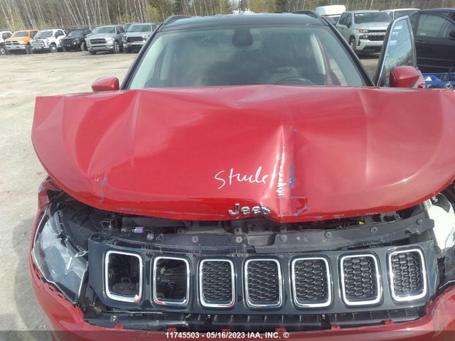 3C4NJDBB4JT436590 Jeep Compass Latitude