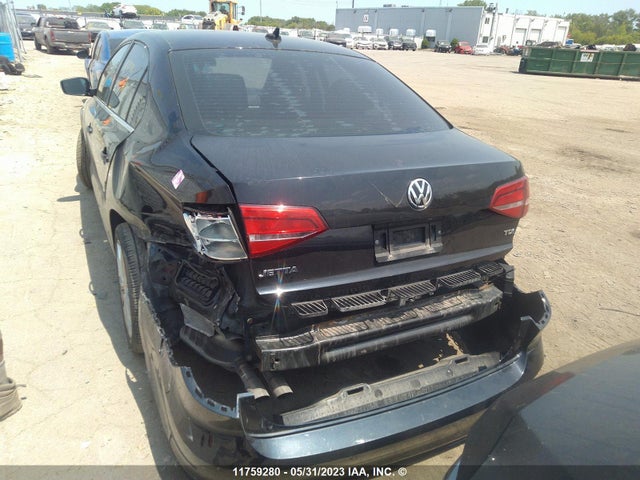 3VWLA7AJ1FM205131 Volkswagen JETTA TDI