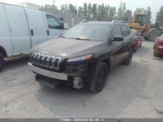 1C4PJLCS9FW701961 Jeep Cherokee Latitude