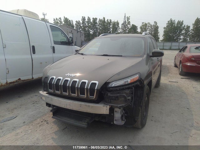 1C4PJLCS9FW701961 Jeep Cherokee Latitude