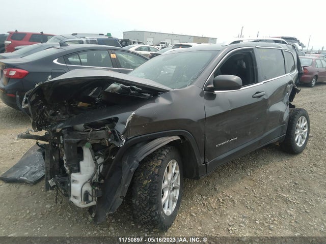 1C4PJMCS3HW633049 Jeep Cherokee Latitude