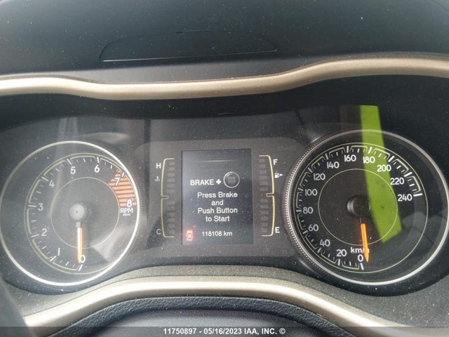 1C4PJMCS3HW633049 Jeep Cherokee Latitude