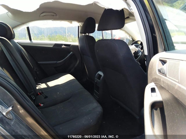 3VW2B7AJ8HM200701 Volkswagen JETTA S