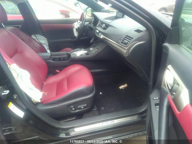 JTHKD5BHXH2280814 Lexus CT 200