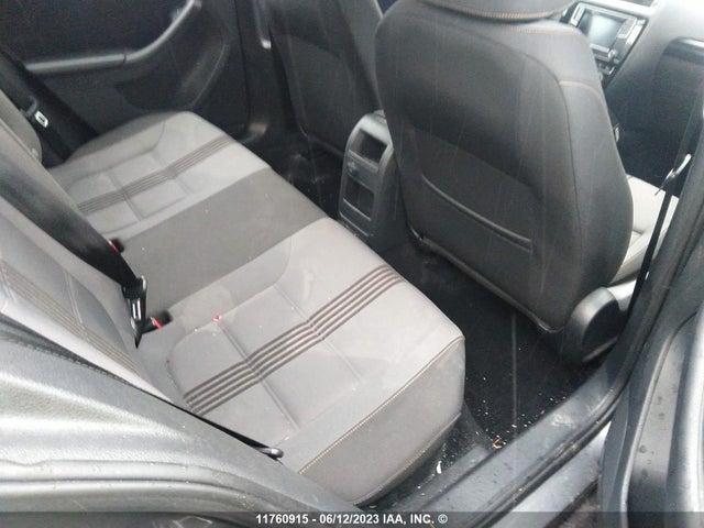3VWDB7AJ0HM414655 Volkswagen JETTA SE