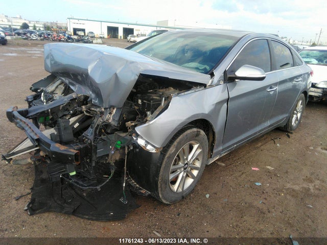 Hyundai SONATA SE 2017 5NPE24AFXHH588305 Image 2