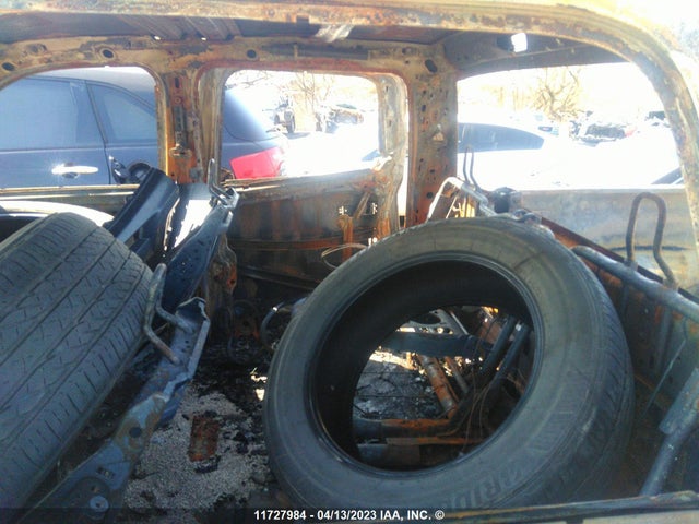 1C6RR7TM4FS579812 RAM 1500 Slt