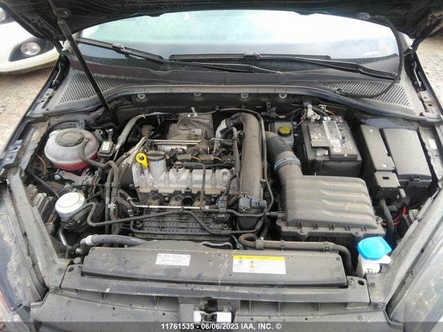 3VWG57AU2MM017117 Volkswagen GOLF