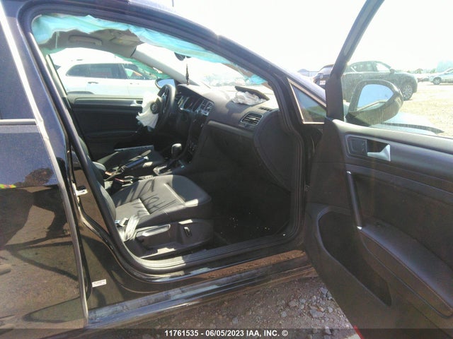 3VWG57AU2MM017117 Volkswagen GOLF
