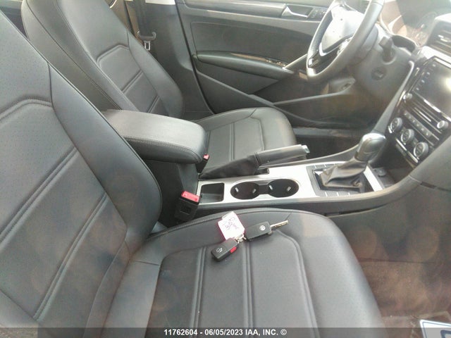 1VWBA7A39MC017582 Volkswagen Passat Highline