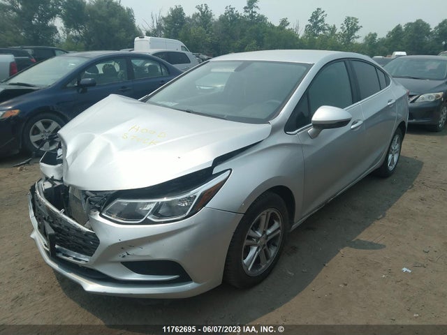 Chevrolet CRUZE LT 2018 1G1BE5SMXJ7147547 Image 2