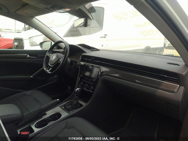 1VWUA7A33LC005984 Volkswagen Passat Highline