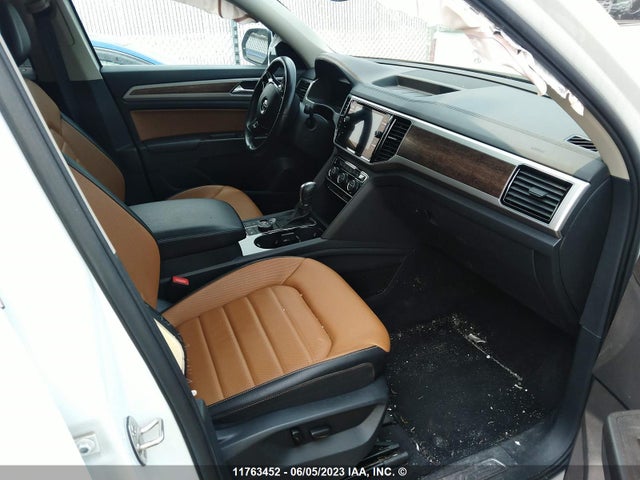 1V2NR2CA5JC515988 Volkswagen Atlas Sel Premium