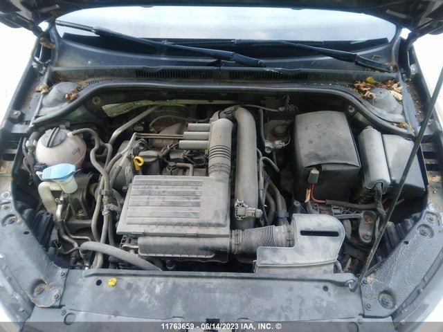 3VW167AJ0GM252256 Volkswagen JETTA S