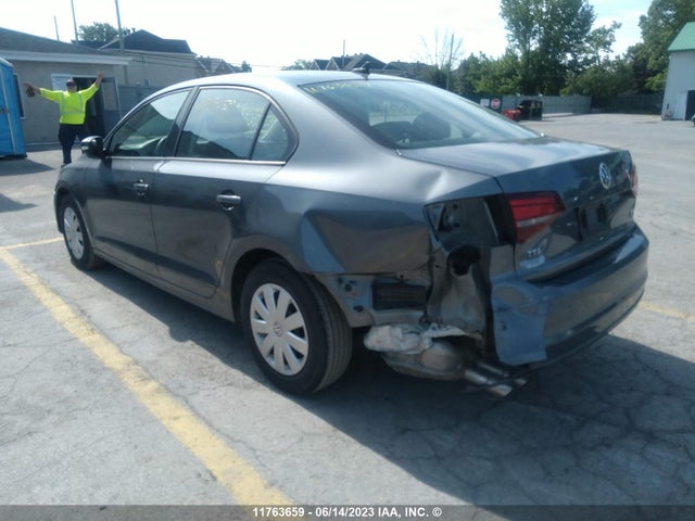 3VW167AJ0GM252256 Volkswagen JETTA S