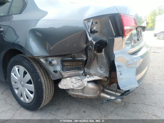3VW167AJ0GM252256 Volkswagen JETTA S