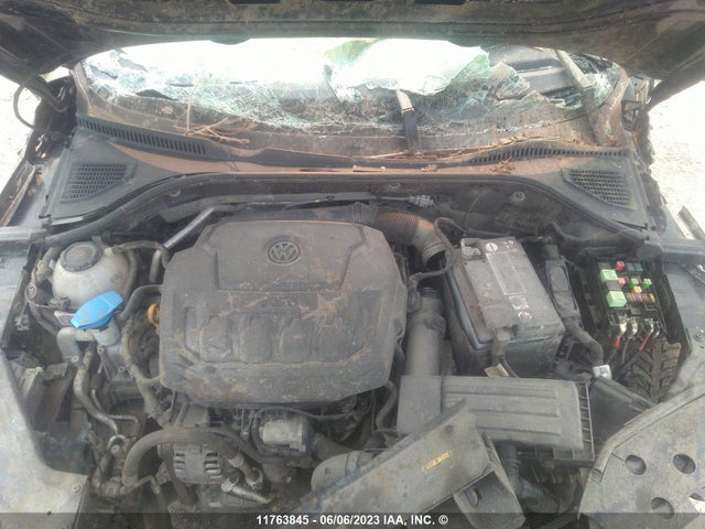 1VWUA7A34LC004777 Volkswagen Passat Highline